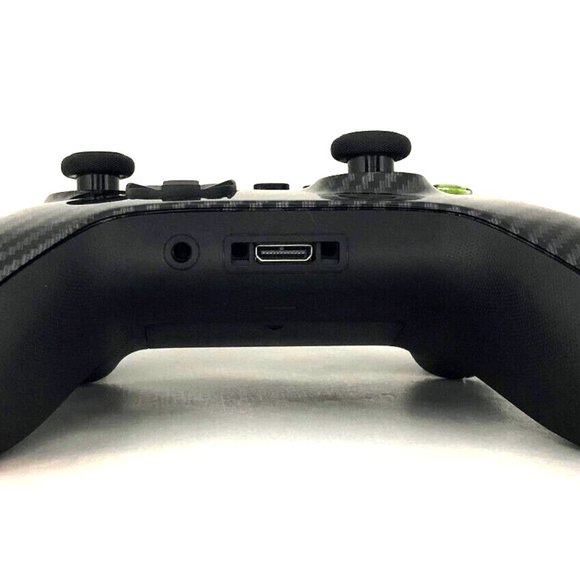 Custom Microsoft Xbox Series X / S Wireless Controller - Glossy Carbon Fiber - Picture 4 of 8